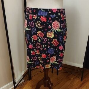 Torrid Black Pencil Skirt with Vibrant Floral Pattern 2